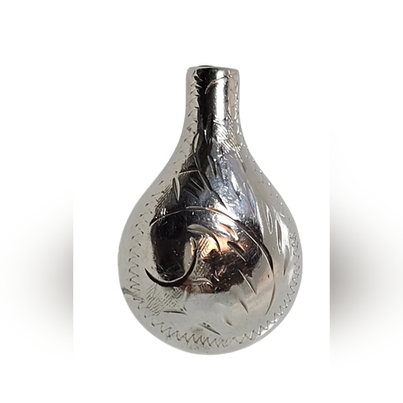 Vintage Sterling Silver Perfume/Poison Bottle with Dipper - Picture 9 of 15